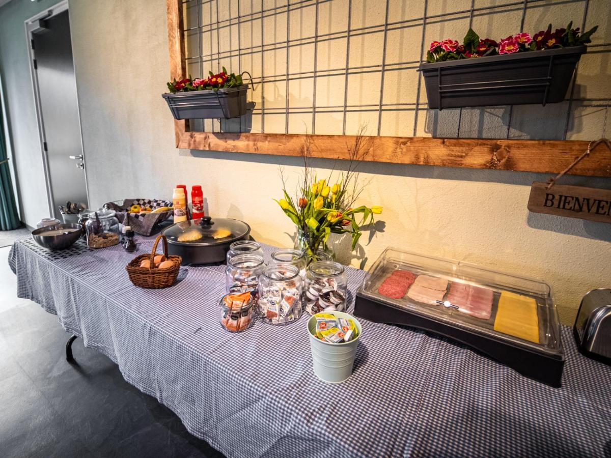 B&B Bij De 3 Linden วีเคิน ภายนอก รูปภาพ